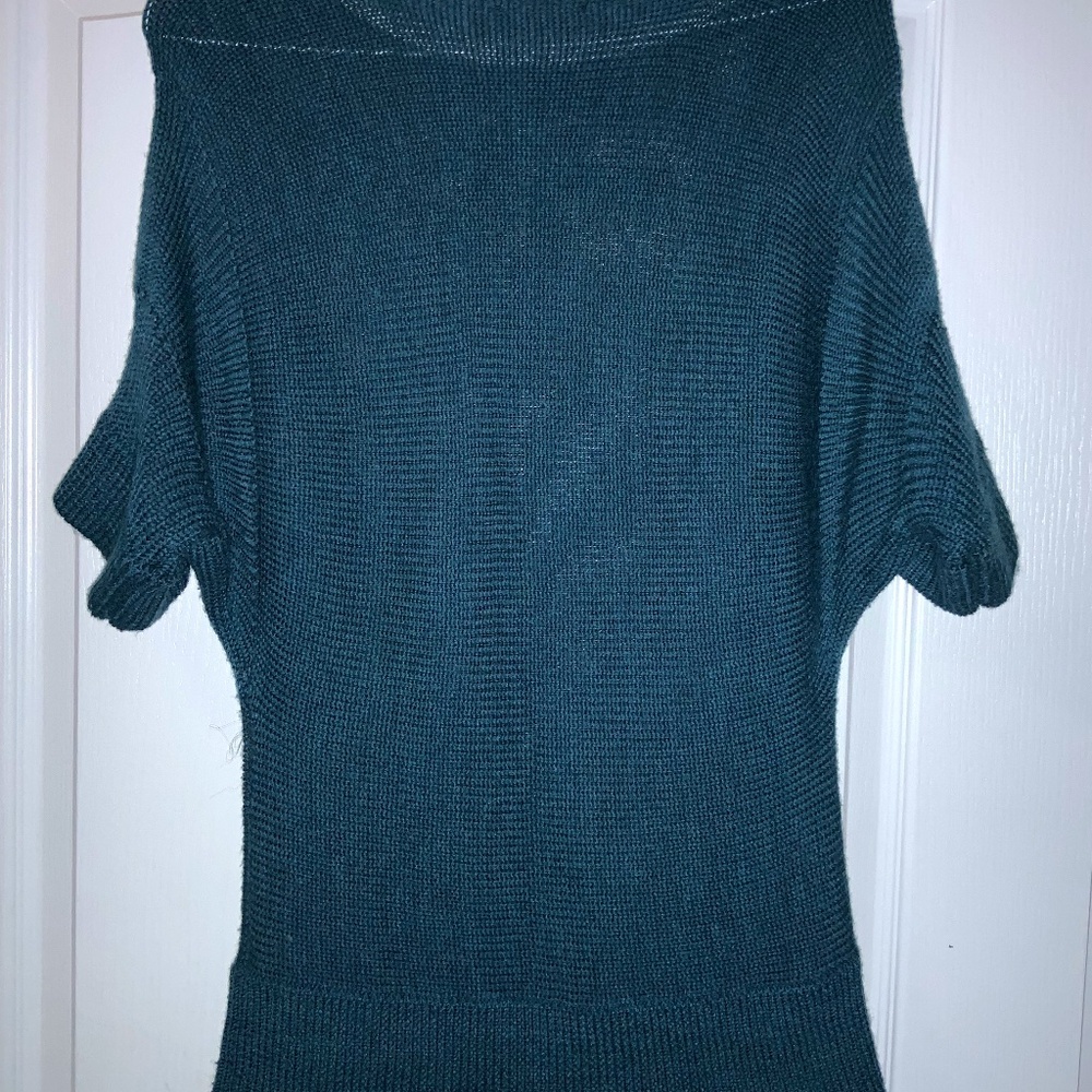 THE LIMITED  Ladies’ Sweater